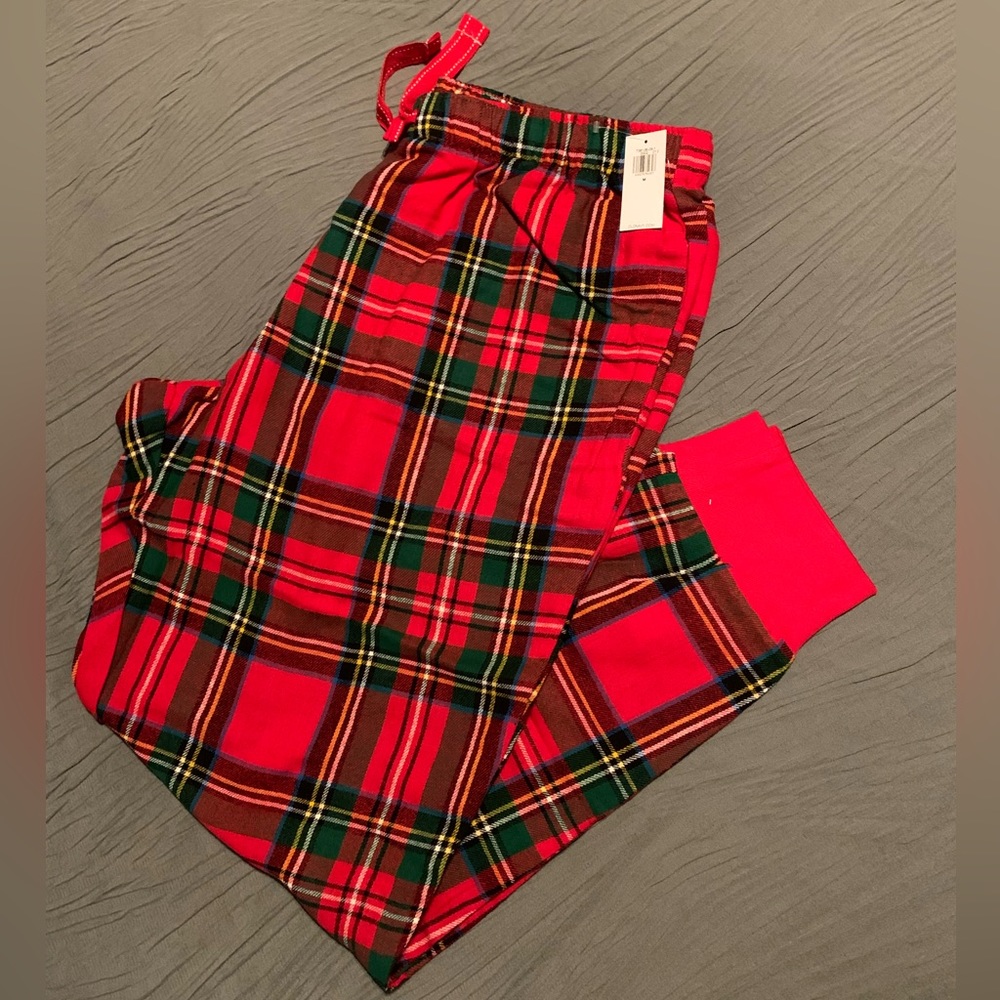 Women’s holiday jogger pajama bottoms Old Navy